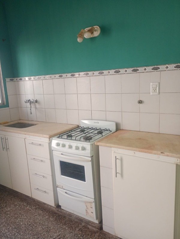 Producto - CASA EN ALQUILER SOBRE CALLE ELIZONDO 2207 - 3