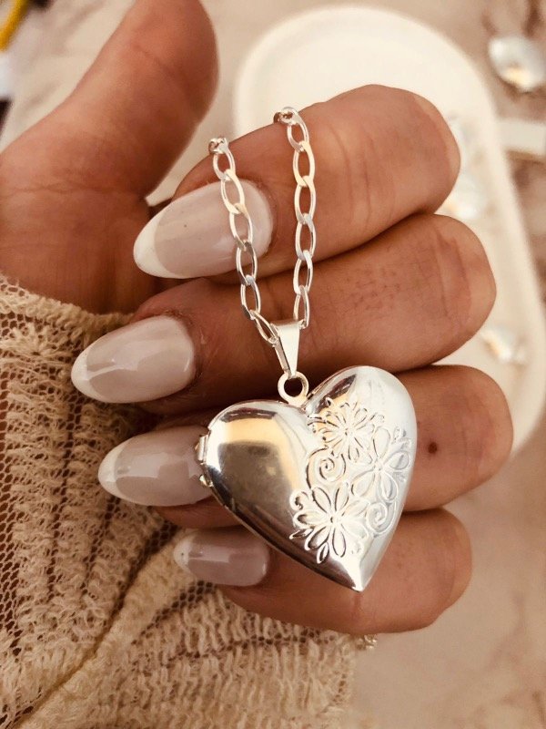 Producto - Relicario Love más flores Plata