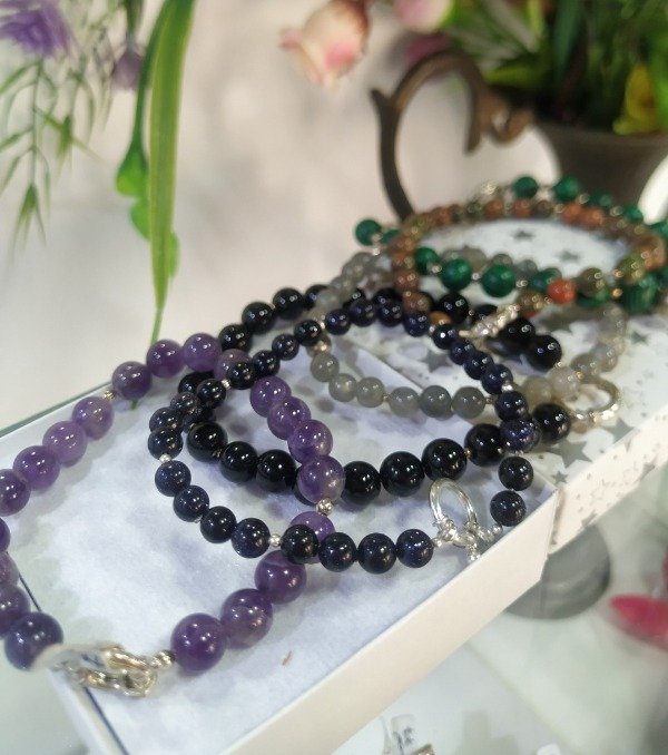 Producto - Pulseras ,piedras naturales ,cierres y bolitas plata 925