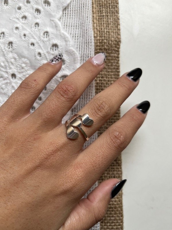 Producto - Anillo triple corazón
