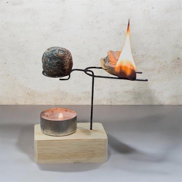 Producto - Quemador Palo santo y bombita  base madera