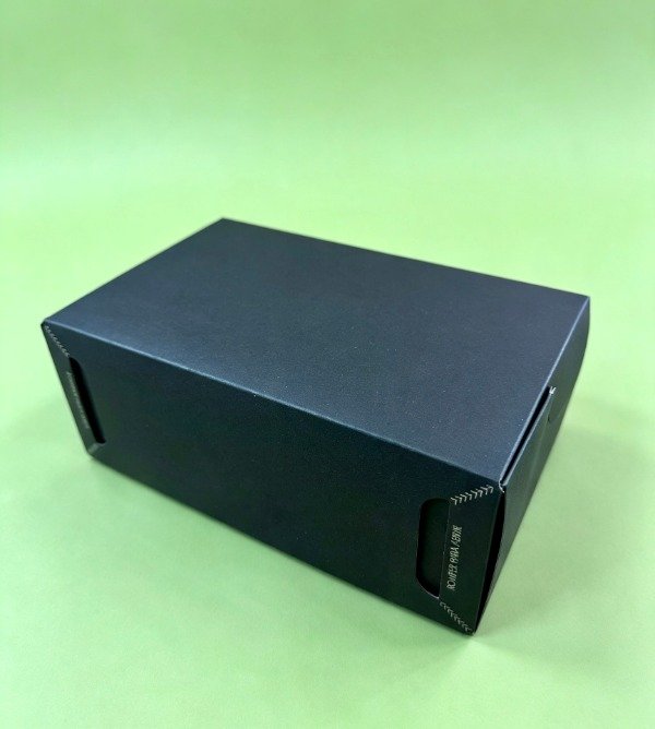 Producto - CAJA NEGRO OPACO -COD.1303 medida13x8x21 con evidencia de apertura - 0