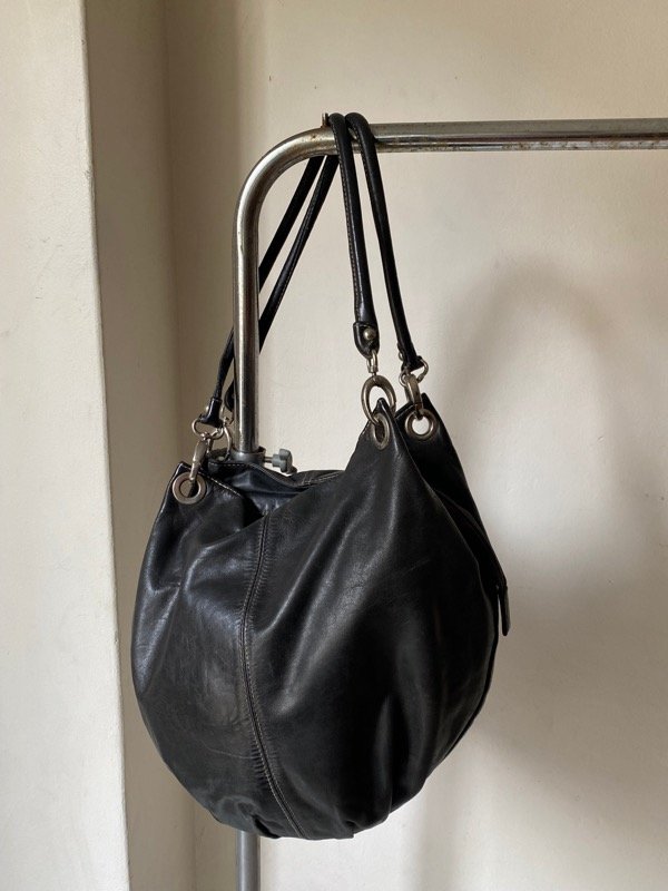 Producto - Cartera bolso mediado negro de cuero