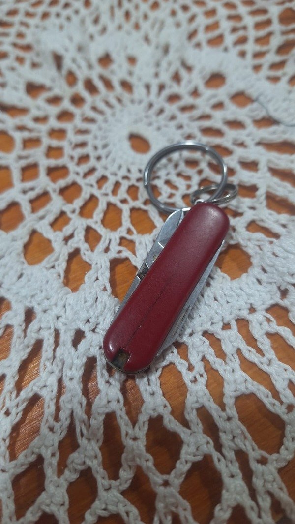 Producto - Navaja Multiusos Victorinox Classic bordo - 2