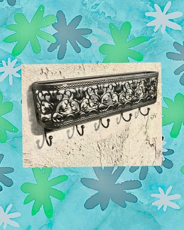 Producto - Portallaves y contenedor de diseño p/pared metálico modelo Tulip Negro