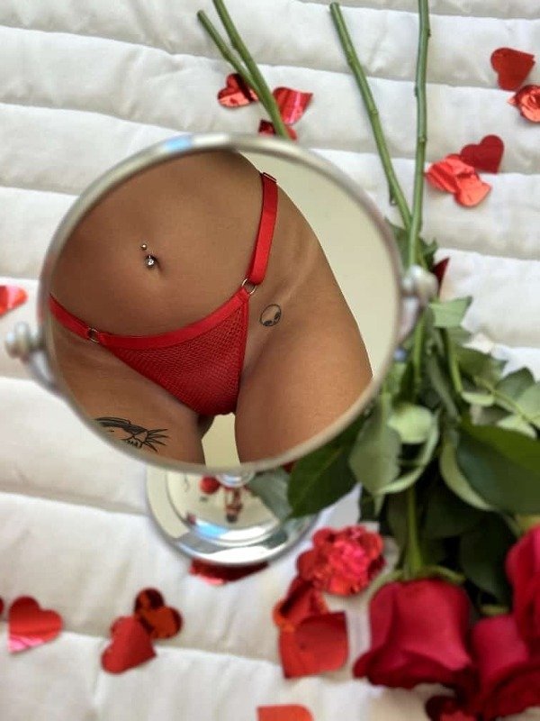 Producto - Less red simple