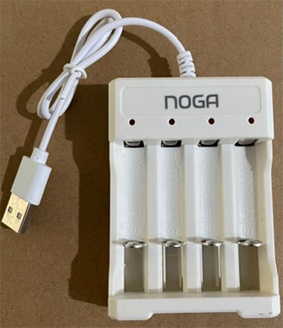 Producto - Cargador de pilas AA/AAA -4 celdas -Ni-Cd/NiMH -usb -white Noganet (NG-5900 USB)