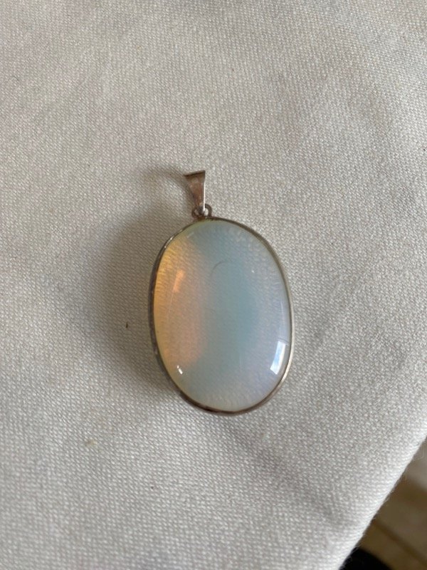 Producto - Dije óvalo Opalina Lunar