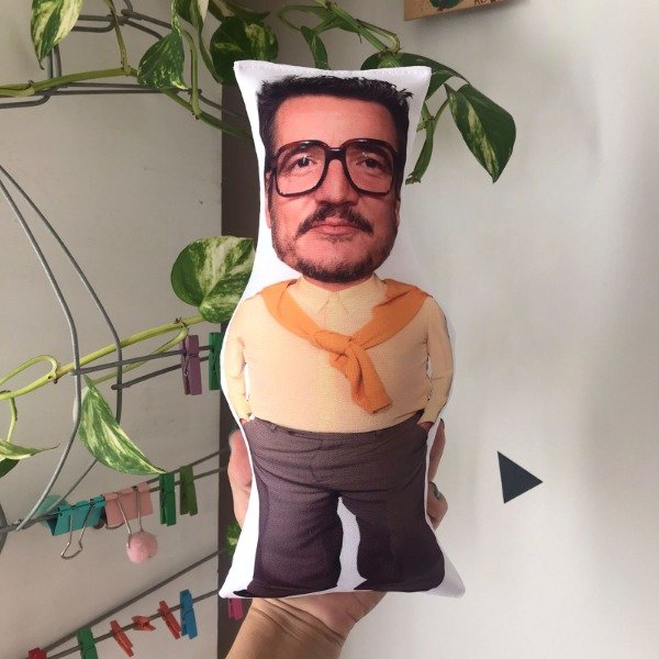 Producto - Muñeco Pedro Pascal anteojitos - 0