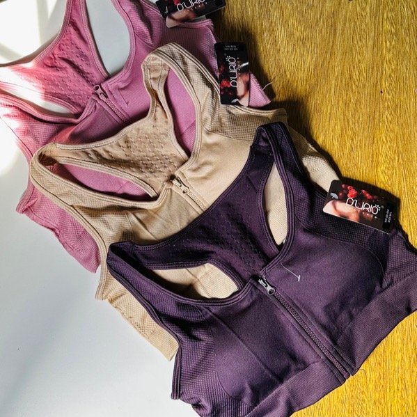 Producto - top deportivo con cierre M/L