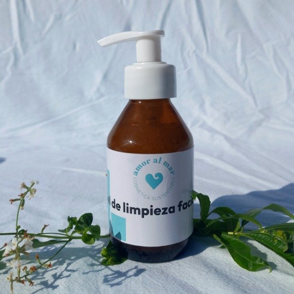 Producto - Gel de limpieza facial