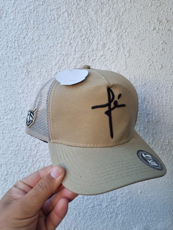 Producto - Gorra FE REGULABLE BEIGE