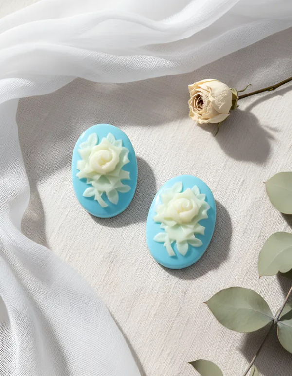 Producto - Prendedor Color Celeste con flores