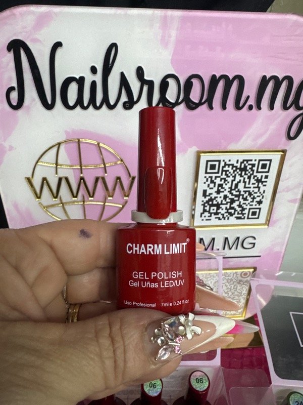 Producto - Esmalte charm limit aprobado rojo N05
