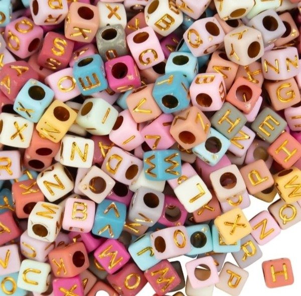 Producto - Dado pastel con letra dorada