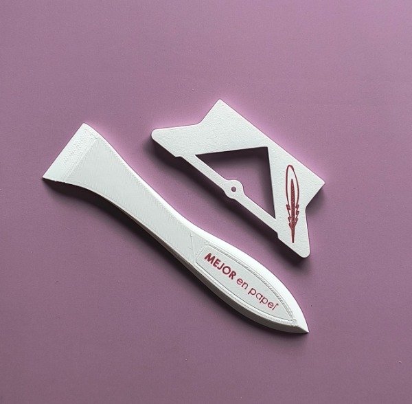 Producto - Plegadera + Triangulo esquinero para encuadernación