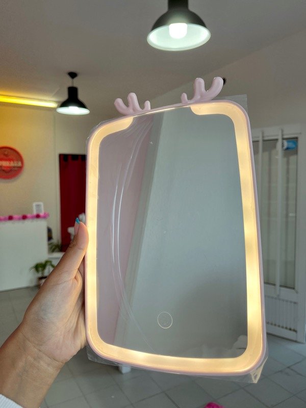 Producto - Espejo de Maquillaje LED con Orejas de Ciervo