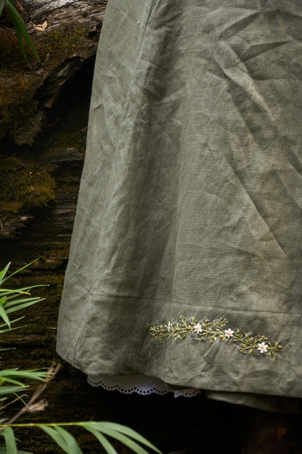 Producto - Falda Remanso bordado Creciente