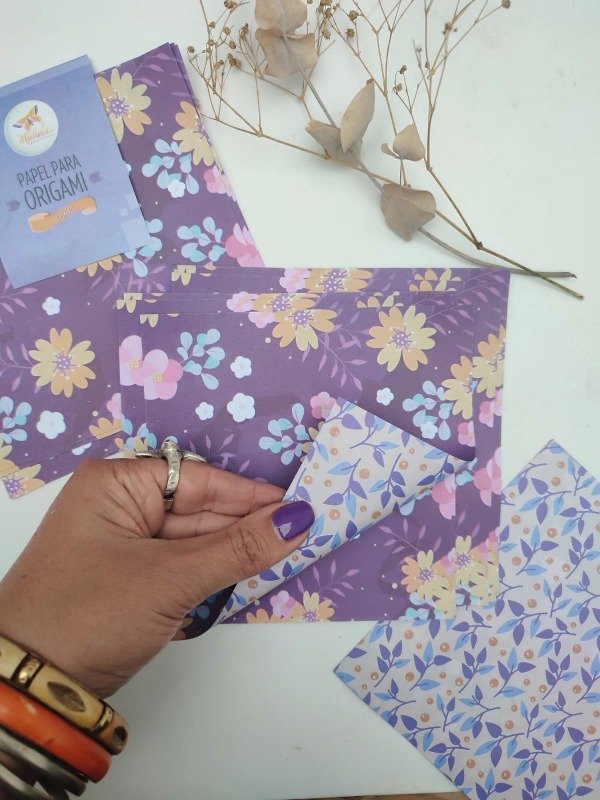 Producto - Flores violetas / hojas Bifaz15X15 20 papeles