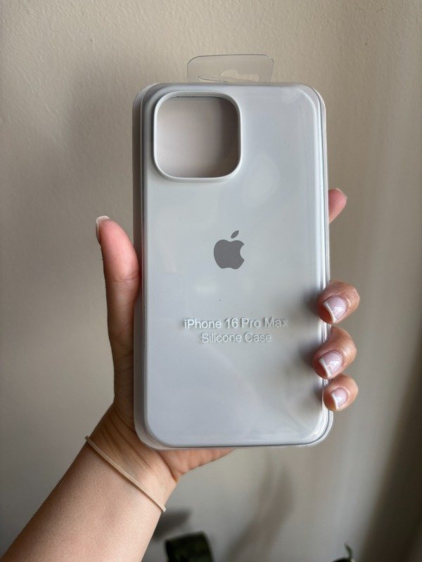 Producto - Silicone Case Blanca Iphone 16 Pro Max