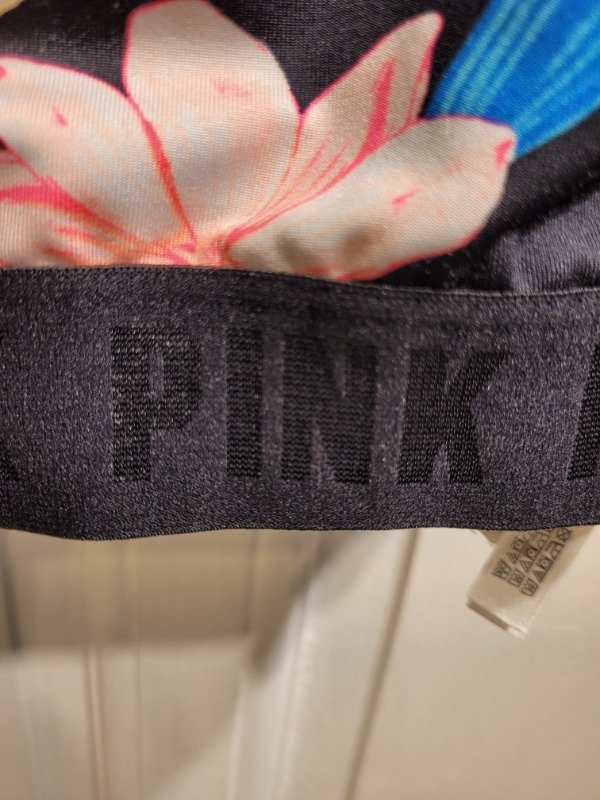 Producto - Top PINK deportivo negro con flores Talle S/M - PRECIO: 28X - 2