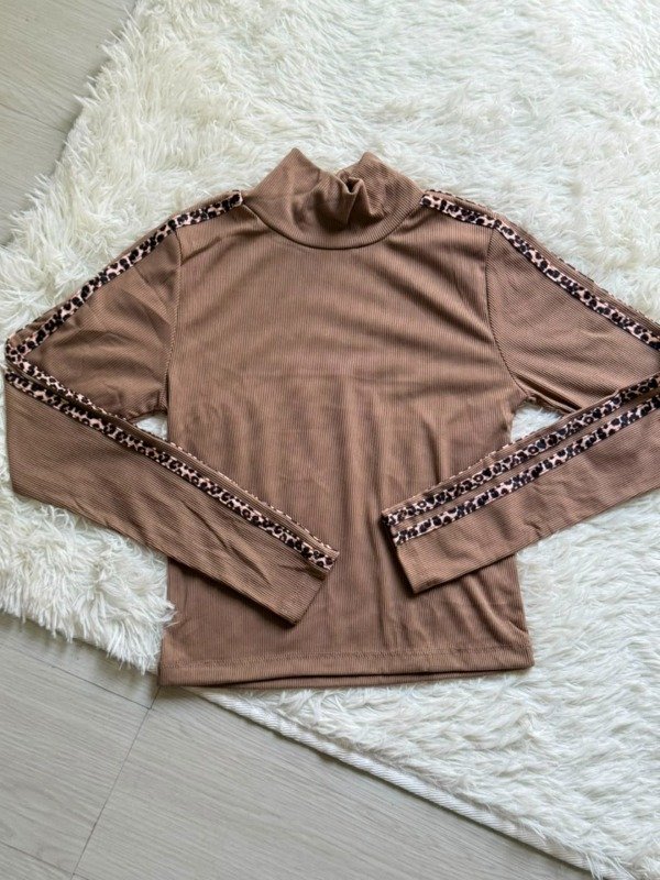 Producto - Camiseta Líneas Print - 1