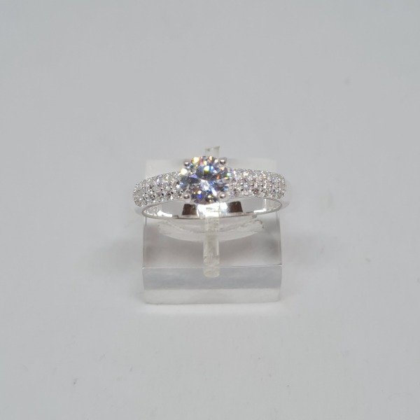 Producto - Anillo con brillo central