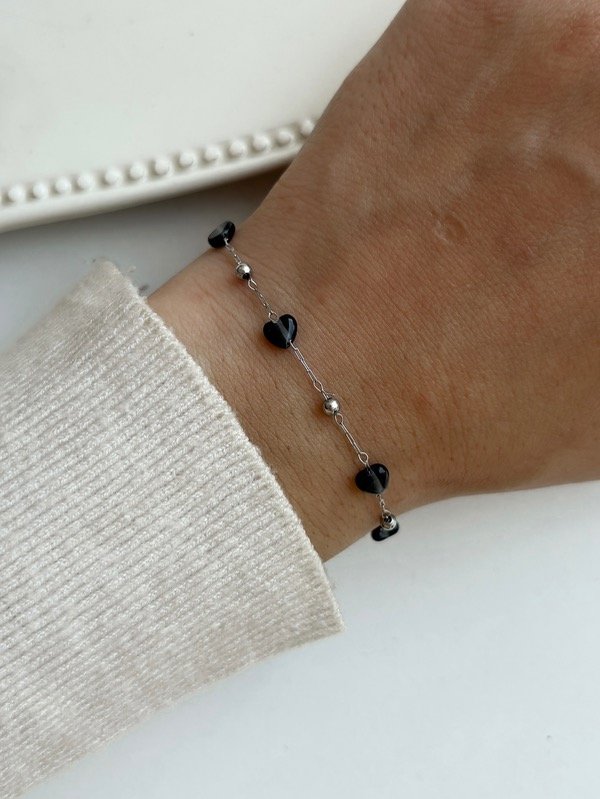 Producto - Pulsera de corazones (negro)
