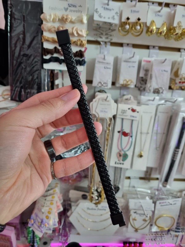 Producto - Pulseras Cuerina Negra con Dije - 2