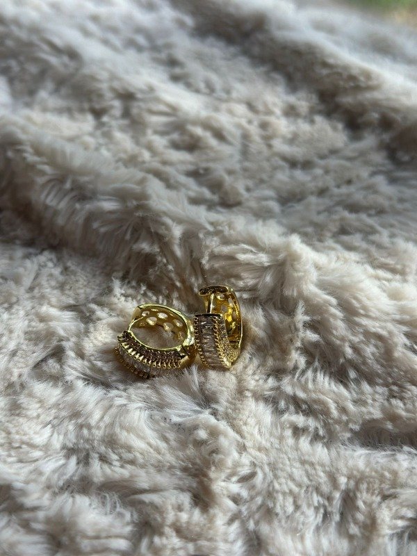 Producto - Argollas strass doradas