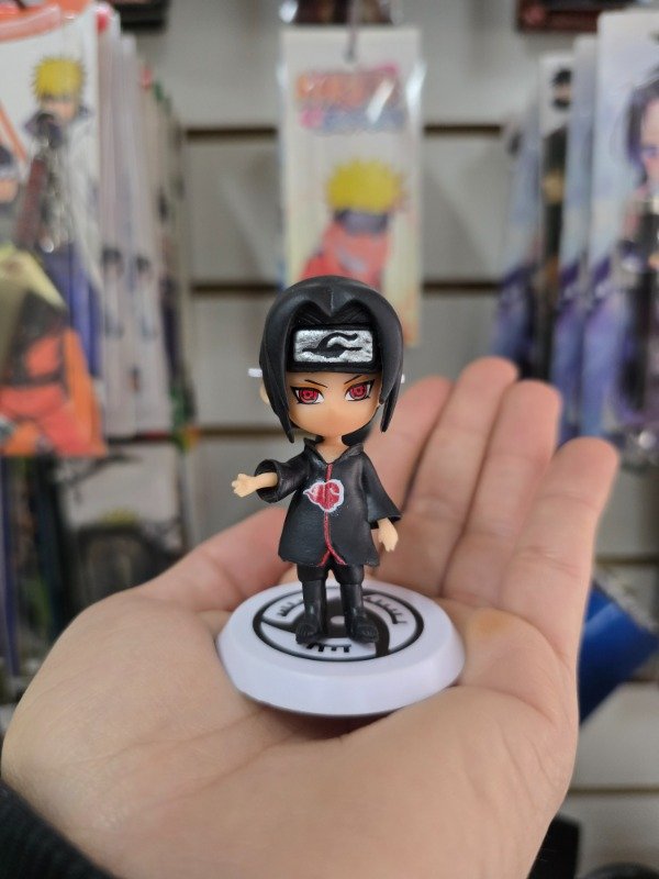 Producto - Figura Itachi base blanca