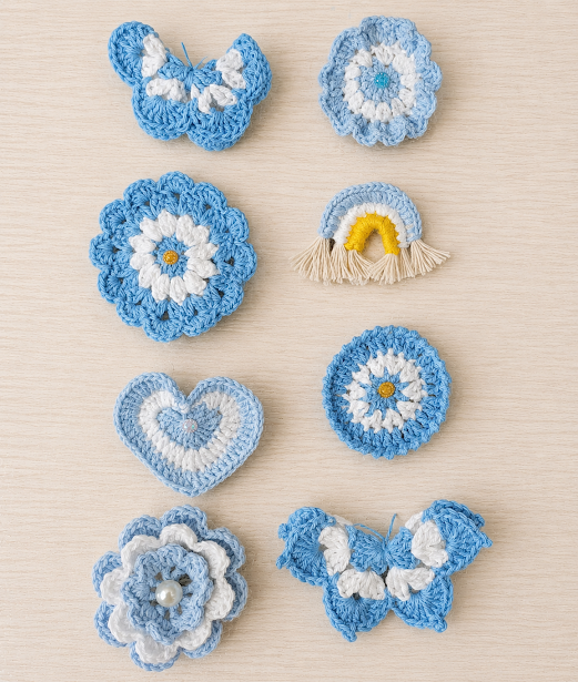 Producto - Escarapelas Argentinas celeste y blancas crochet por unidad
