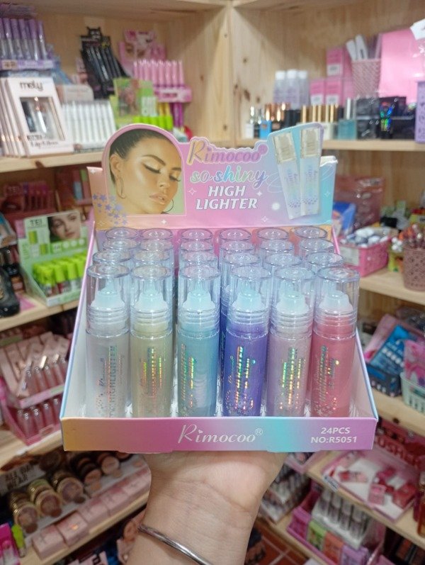 Producto - Iluminador Líquido Roll on