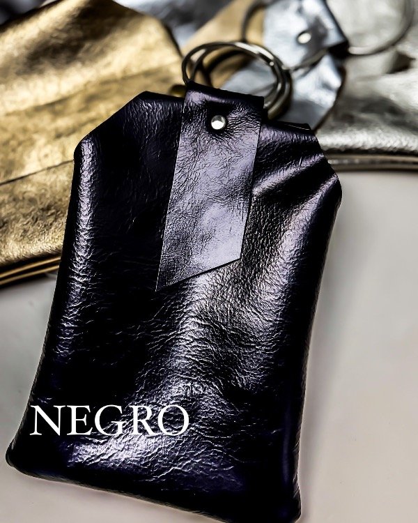 Producto - Mini Bag Negro Brilloso