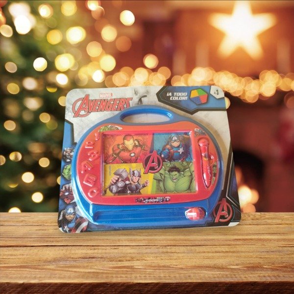 Producto - PIZARRA MAGICA A COLOR CON LICENCIA DISNEY AVENGERS EN BLISTER