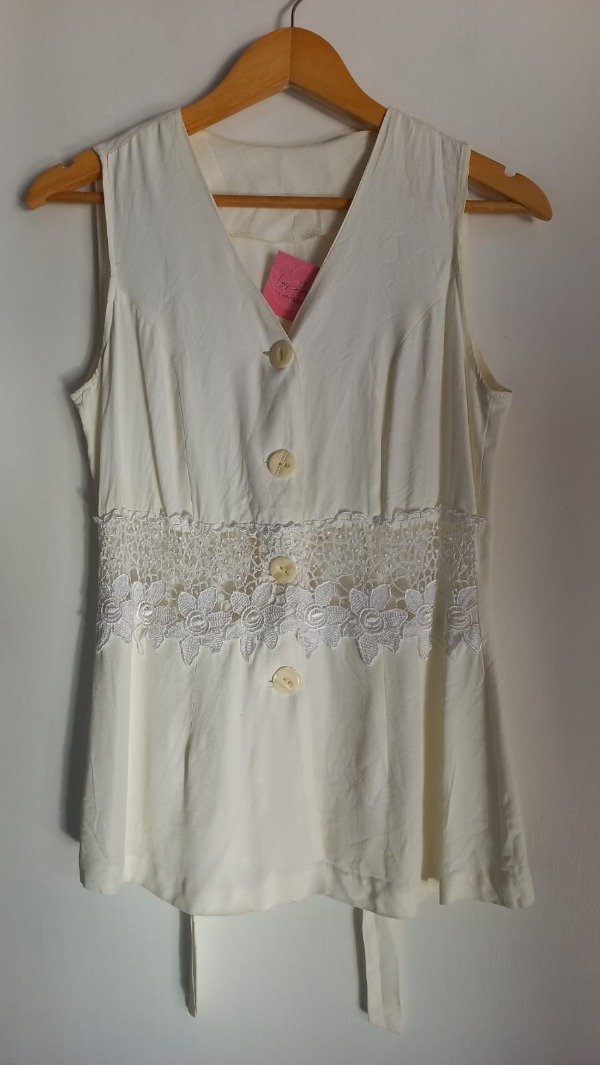 Producto - CAMISA S/M FLORES ENCAJE