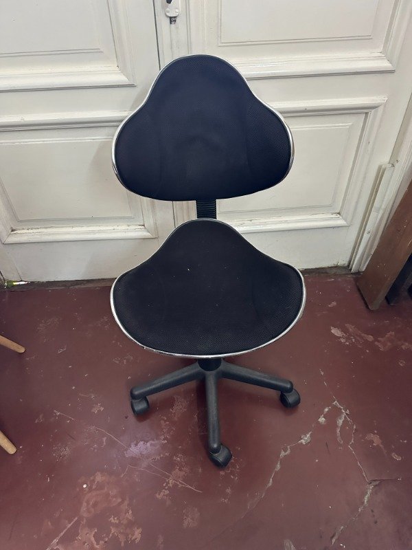 Producto - SILLA DE ESCRITORIO DE DISEÑO CON HIDRAULICO #12064