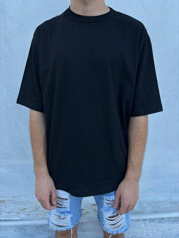 Producto - Remera oversize de algodón negro unisex