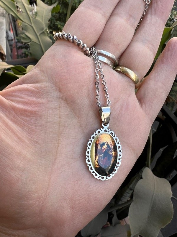 Producto - Collar virgen desata nudos