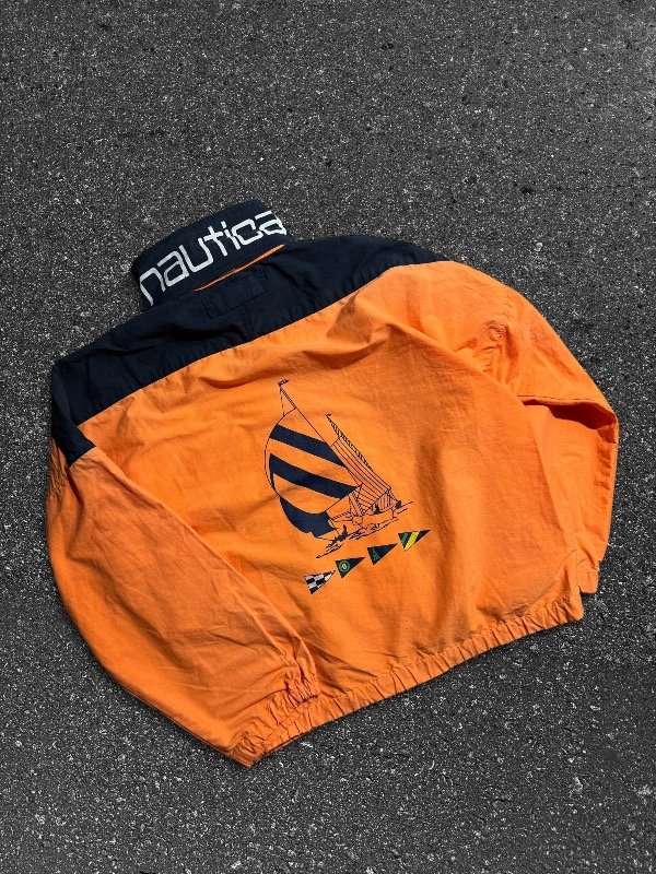 Producto - NAUTICA BIG LOGO BACK RETRO OG
