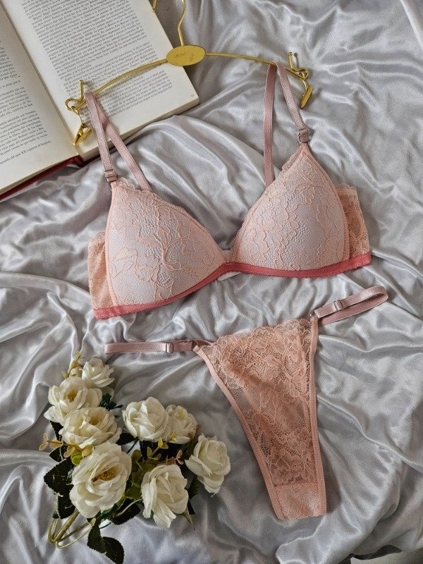Producto - CONJUNTO DE ENCAJE TAZA SOFT ROSA (A12 A)