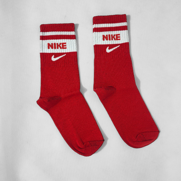 Producto - Medias Nike Retro Roja