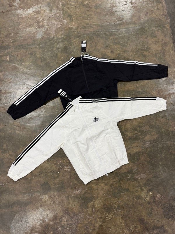 Producto - Campera Rompeviento 3 tiras