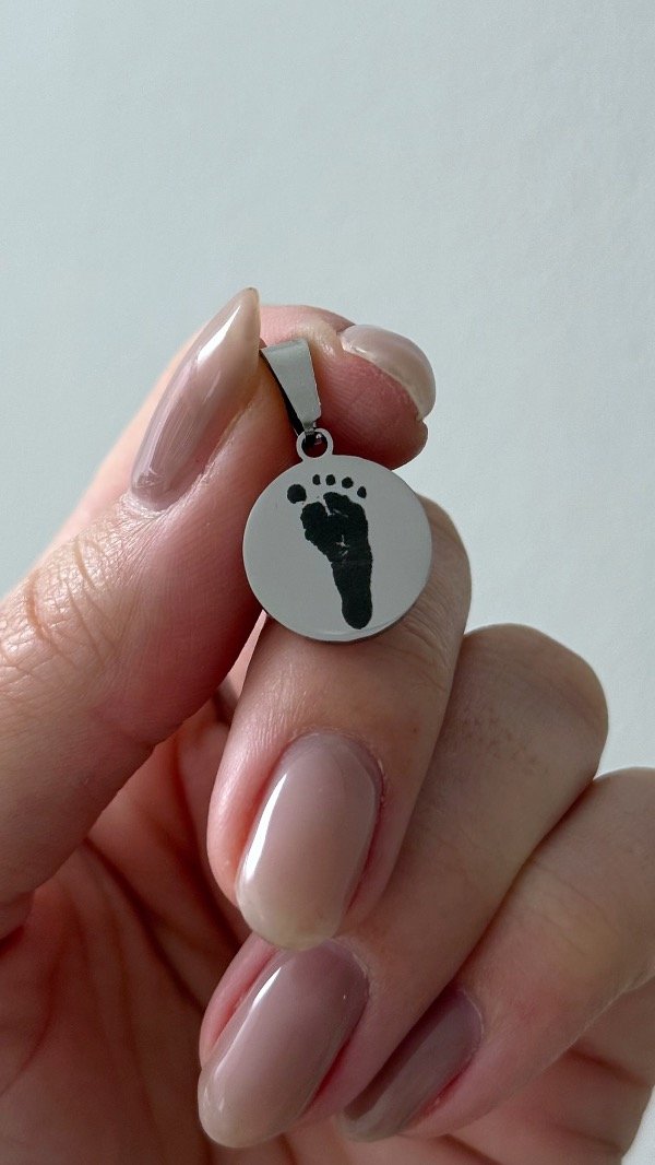 Producto - Dije medallita para grabar 1,5cm ACERO QUIRÚRGICO - 1