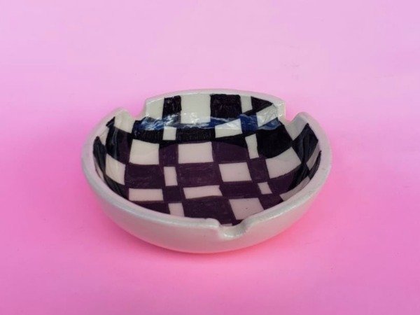 Producto - cenicero cuadrillé