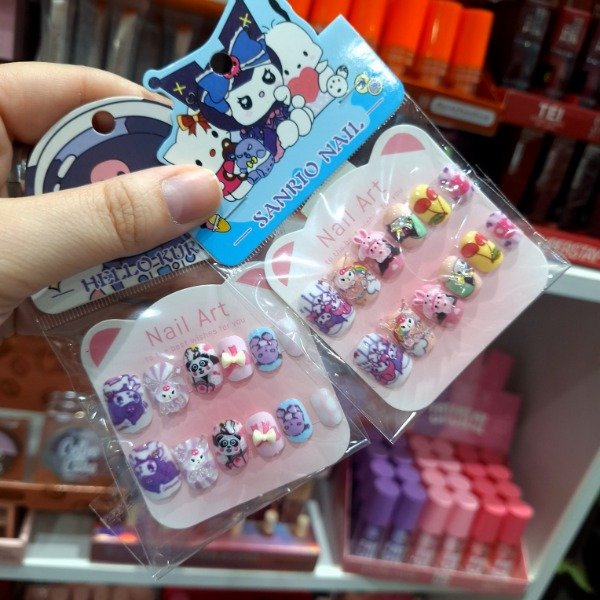 Producto - Uñas para nena con apliques