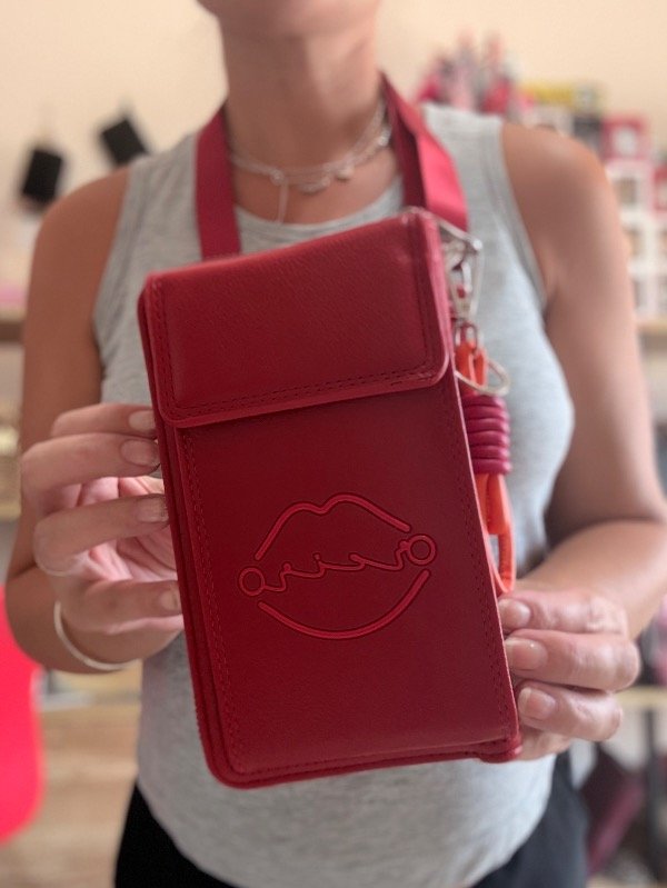 Producto - Portacelular Oreiro Love Rojo Art 28619