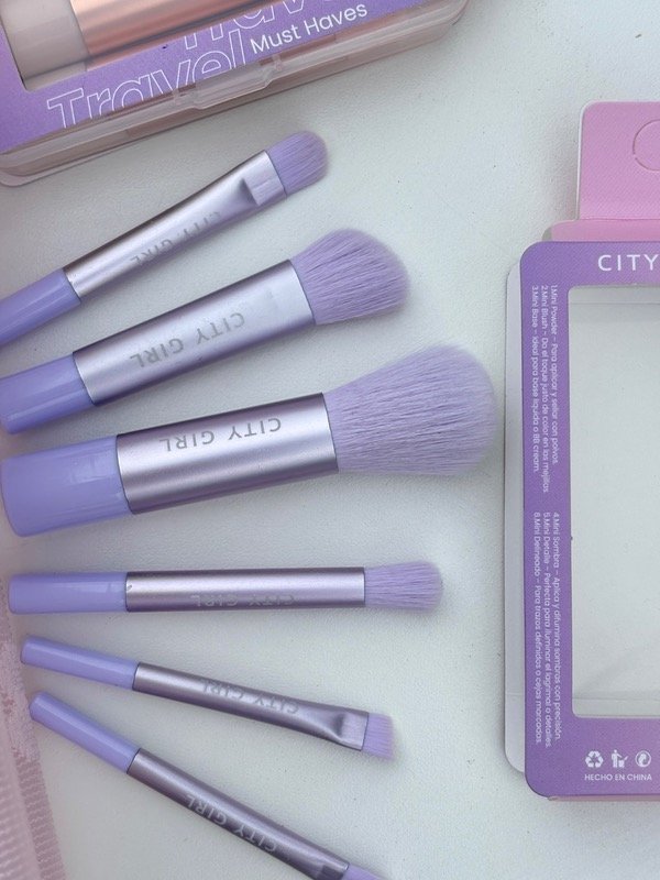 Producto - Mini set de brochas para viaje