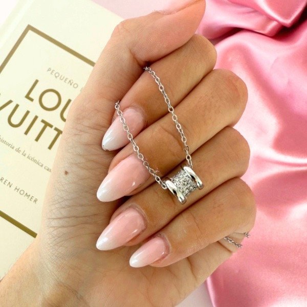 Producto - Collar dije Mikita