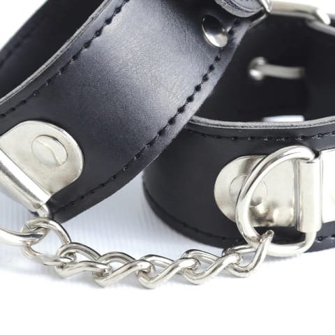 Producto - ESPOSAS BLACK CON CADENA